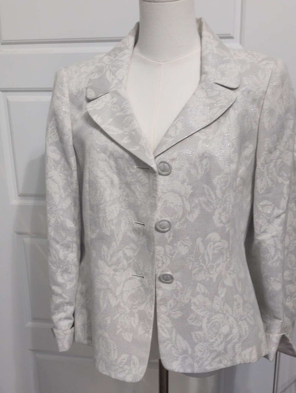 Silver Floral Jacquard Metallic Blazer Jacket